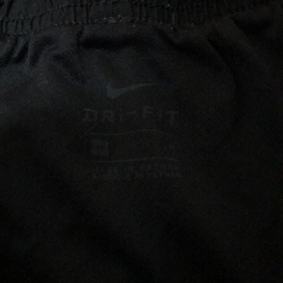 Nike Dri-FIT Black & Grey Running Shorts with Liner - Size M - Picture 3 of 6